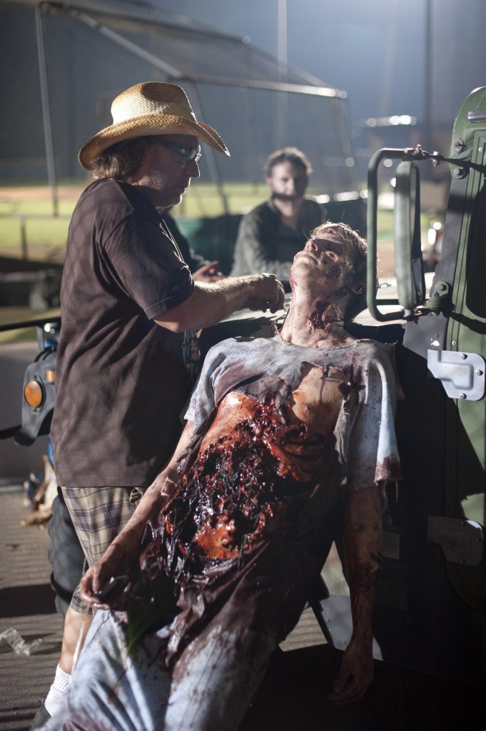 Greg-nicotero-works-on-a-zombie-the-walking-dead-season-2