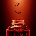 Un employé commence à se transformer après avoir bu une étrange boisson dans le film d’horreur Kombucha