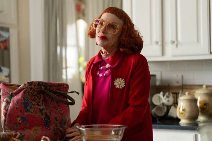 Gladys prequel Weapons film horreur Aunt Gladys origine