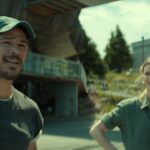 Josh Hartnett et Mackenzie Davis dans Below, série d'horreur Netflix