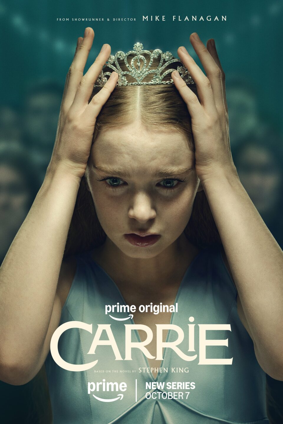 Affiche officielle de la série Carrie de Mike Flanagan