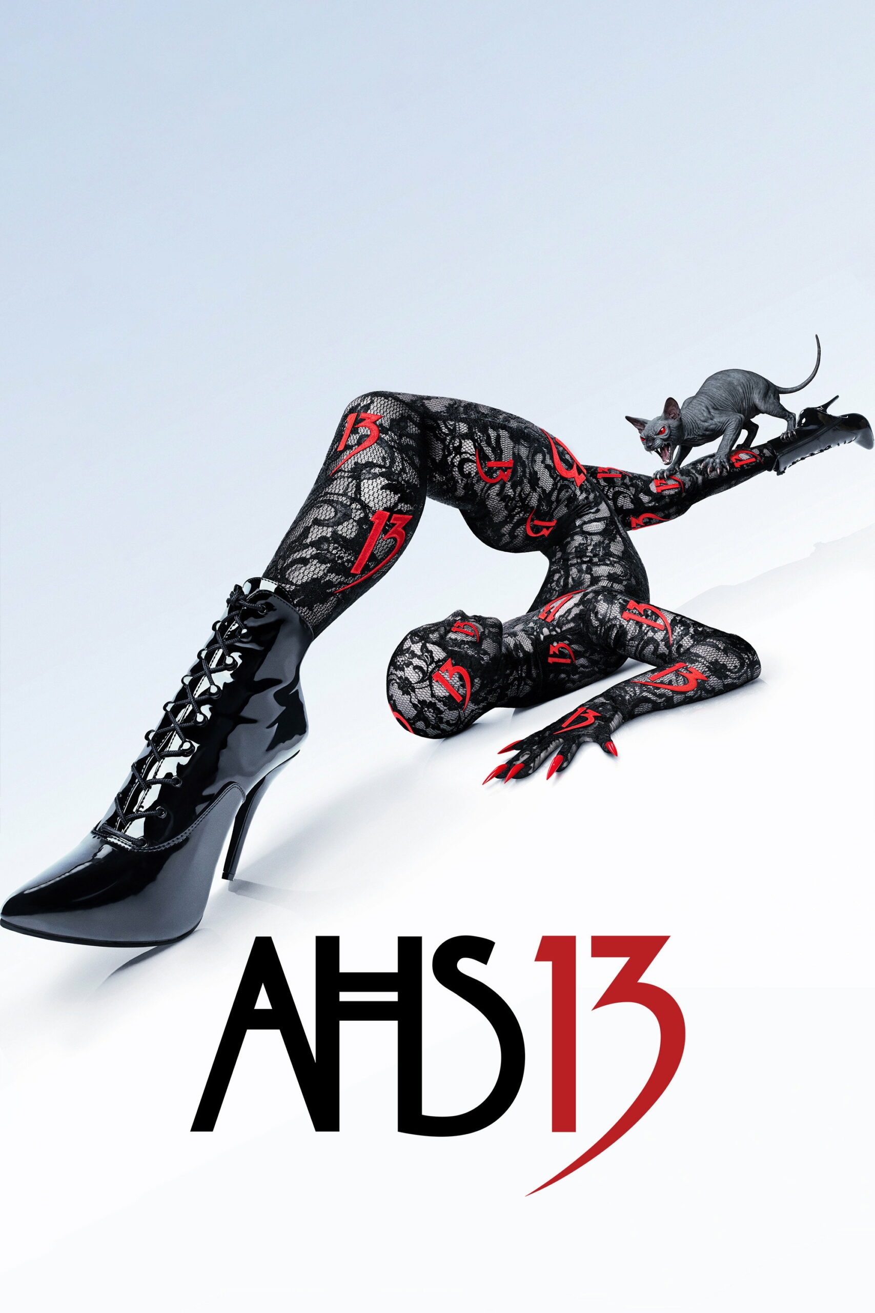 Affiche de la saison 13 d’American Horror Story avec le logo de la série et une silhouette en latex rouge et noir
