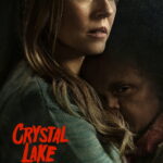 Affiche officielle de la série Crystal Lake avec Linda Cardellini en Pamela Voorhees